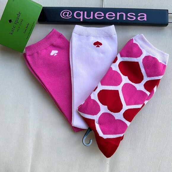 Kate Spade Pink Hearts Crew Socks 3 Pack - Picture 1 of 10